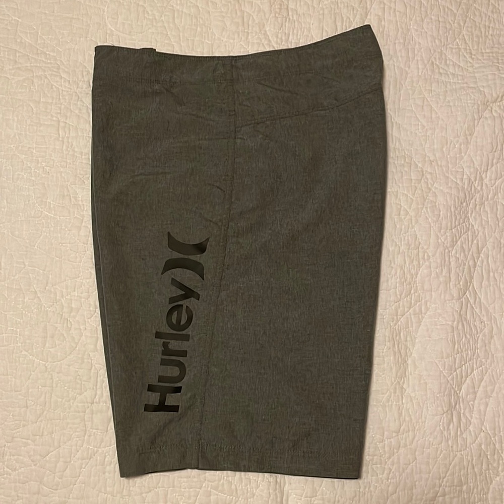 HURLEY•BOARD SHORTS•SWIM TRUNKS•MENS 32
